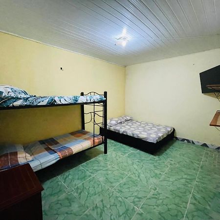 Apartamentos Cerca Al Aeropuerto 莱蒂西亚 外观 照片