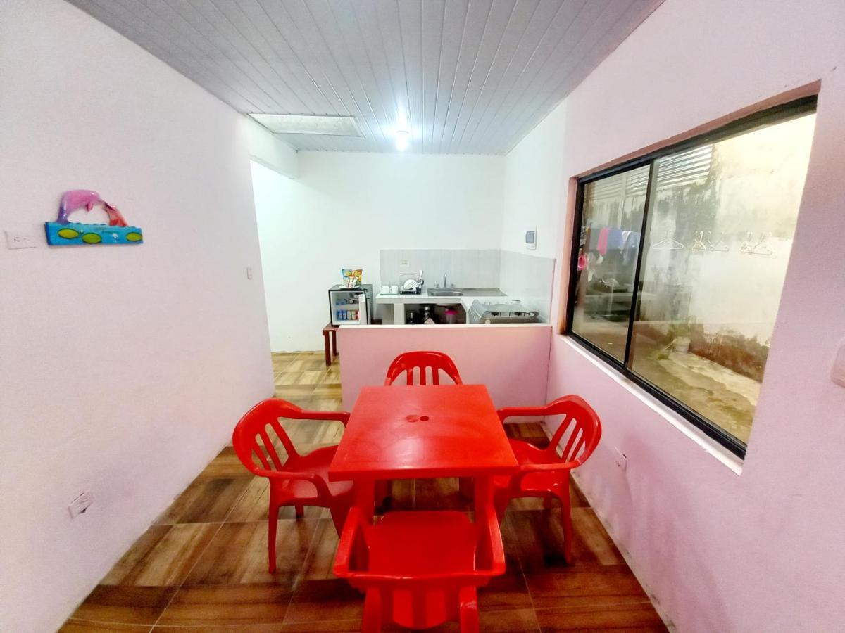Apartamentos Cerca Al Aeropuerto 莱蒂西亚 外观 照片