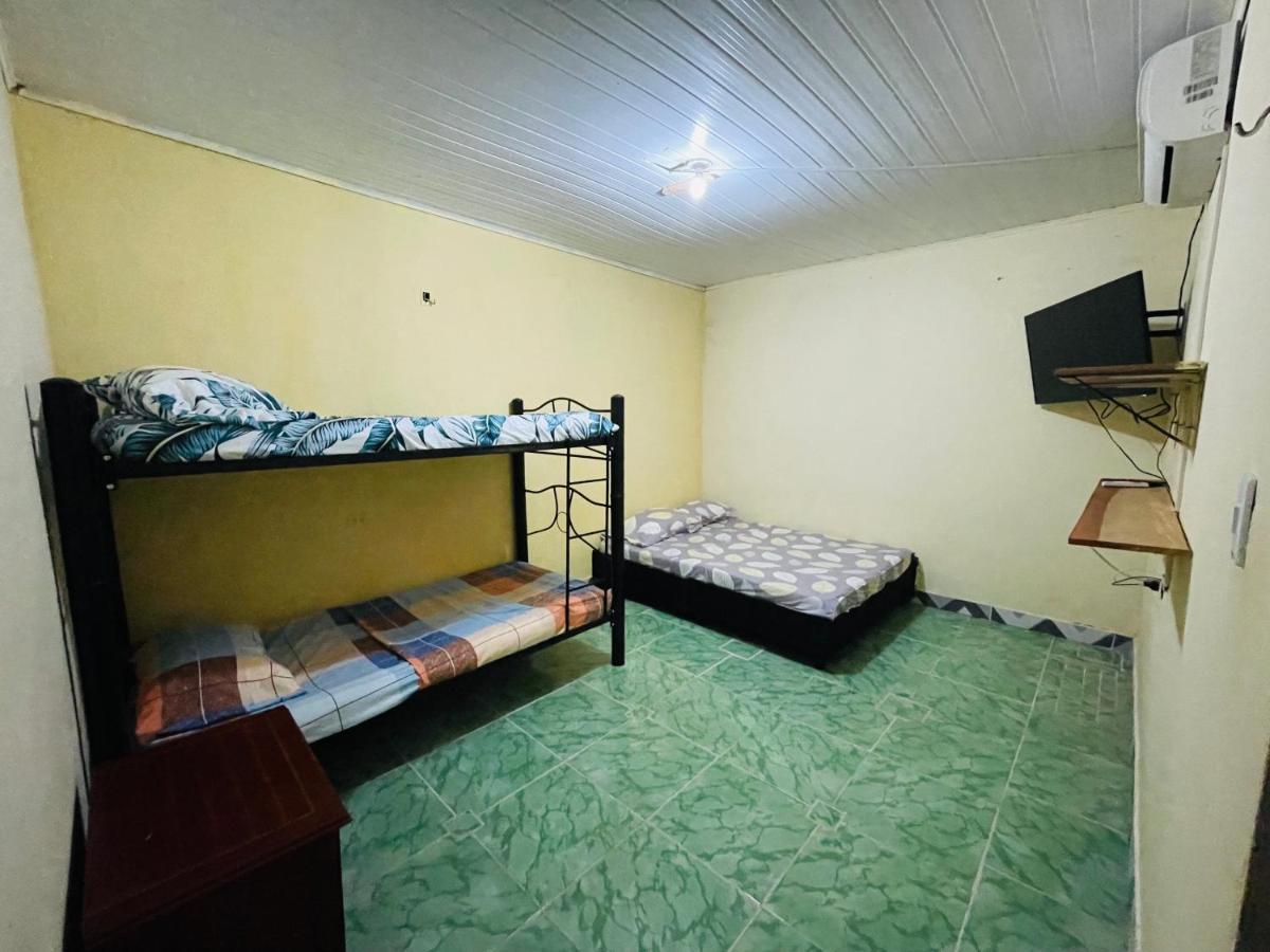 Apartamentos Cerca Al Aeropuerto 莱蒂西亚 外观 照片