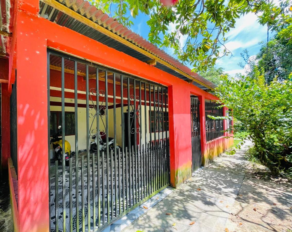 Apartamentos Cerca Al Aeropuerto 莱蒂西亚 外观 照片
